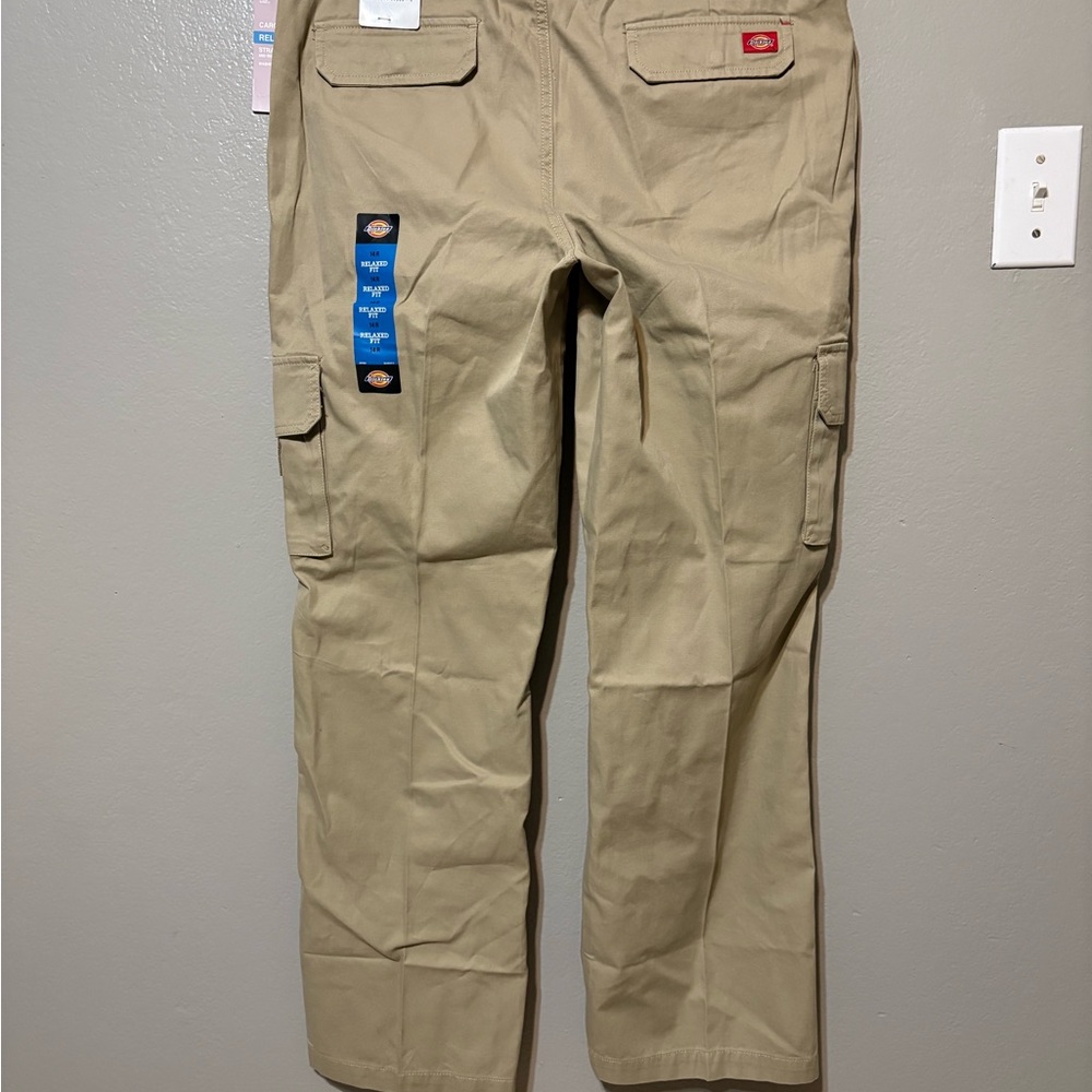 NWT Women’s Cargo, Relaxed Fit Straight leg Dickies Khaki Pants Size 14R - Picture 9 of 14